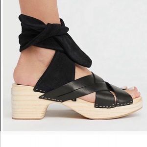 New without box, Free People Leather Clogs